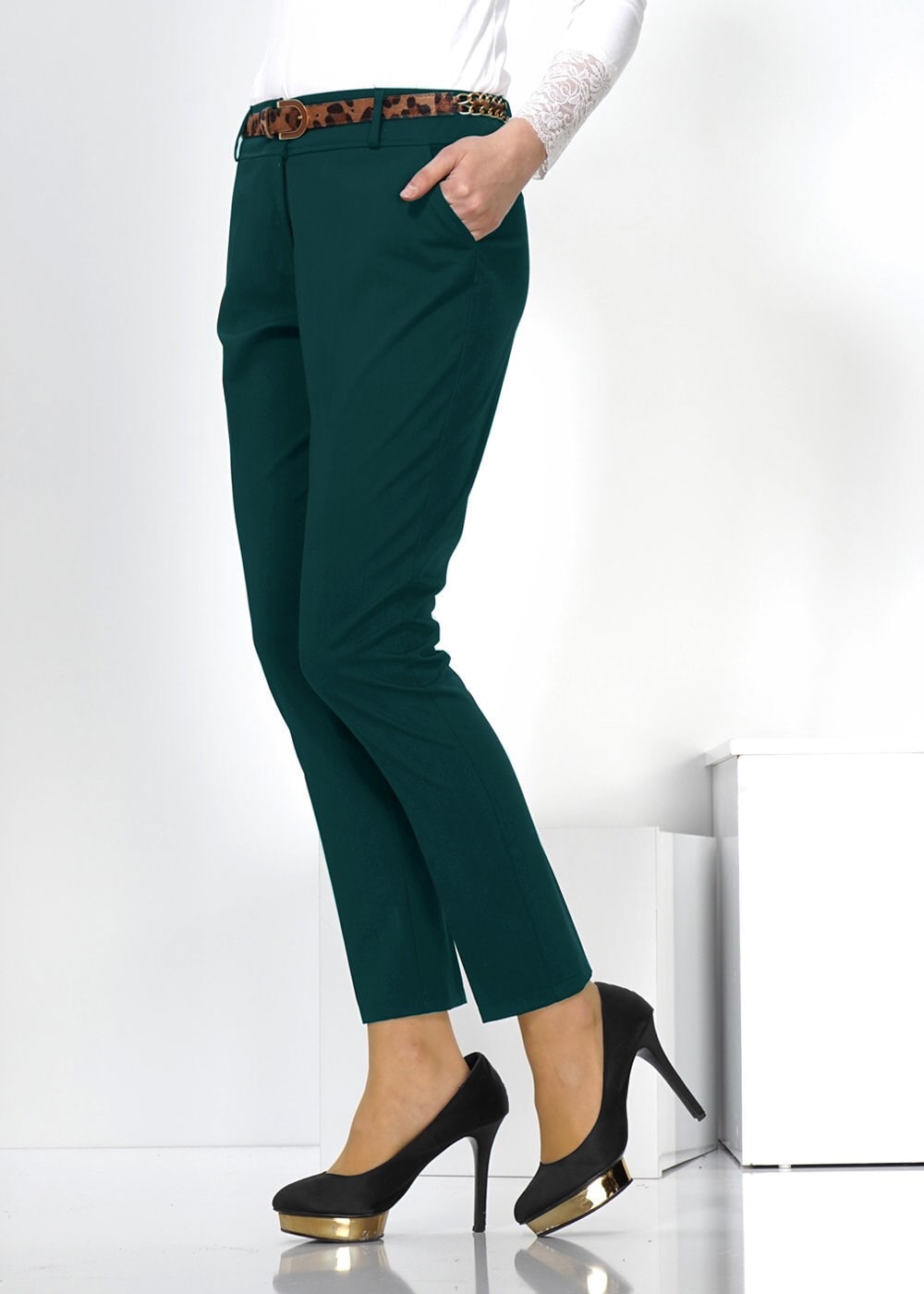 Tesettür giyim YEŞİL DAR PAÇA KLASİK PANTOLON 7771