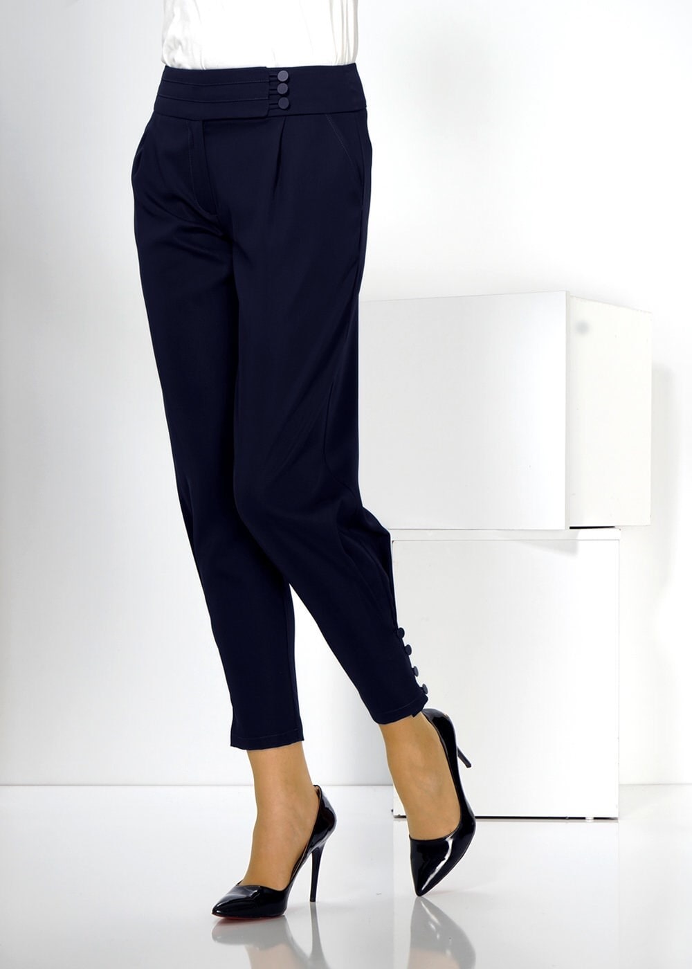 Tesettür giyim LACİVERT PAÇASI DÜĞME DETAYLI ŞALVAR KESİM PANTOLON 7806