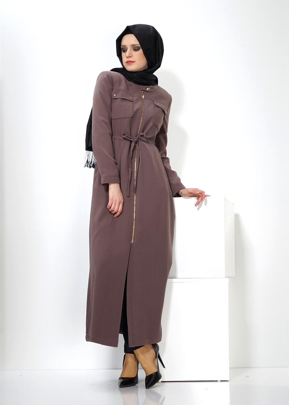 Tesettür giyim VİZON BAĞCIK DETAYLI PARDESÜ 1343