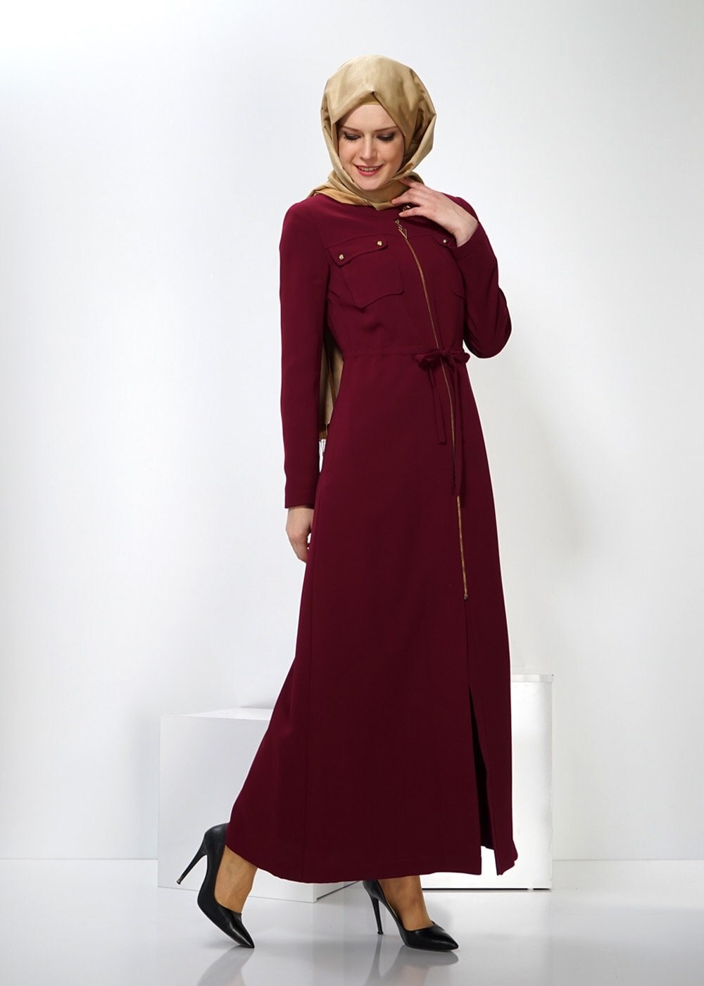 Tesettür giyim BORDO BAĞCIK DETAYLI PARDESÜ 1343