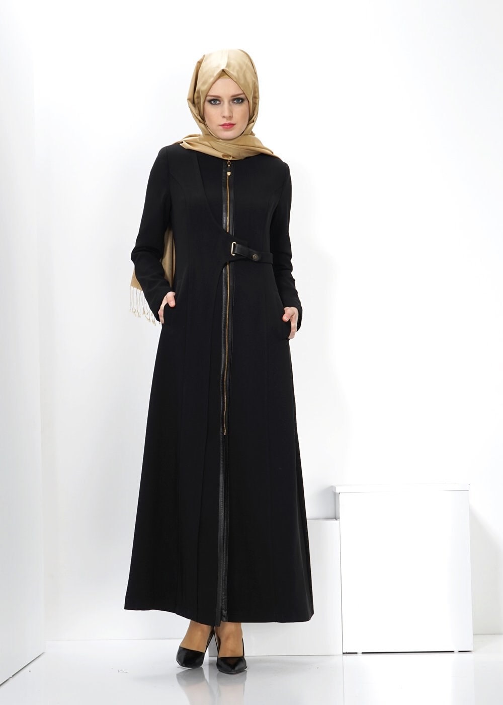 Tesettür giyim SİYAH FERMUARLI PARDESÜ 1350