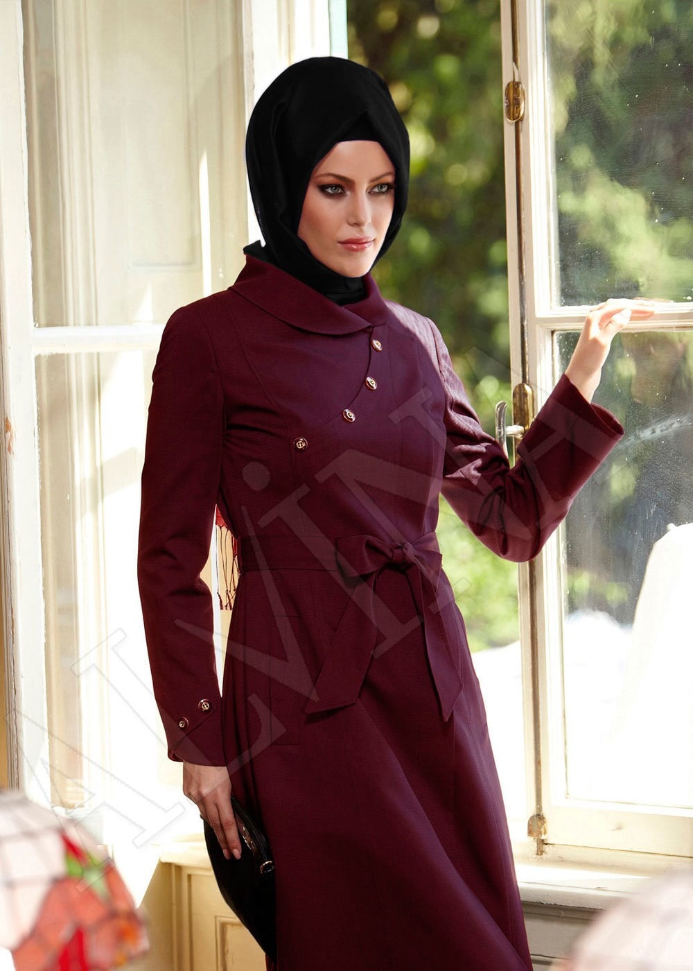 Tesettür giyim BORDO FİYONK DETAYLI PARDESÜ 1385