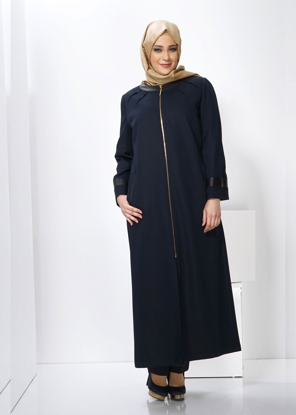 Tesettür giyim LACİVERT 1399 PARDESÜ