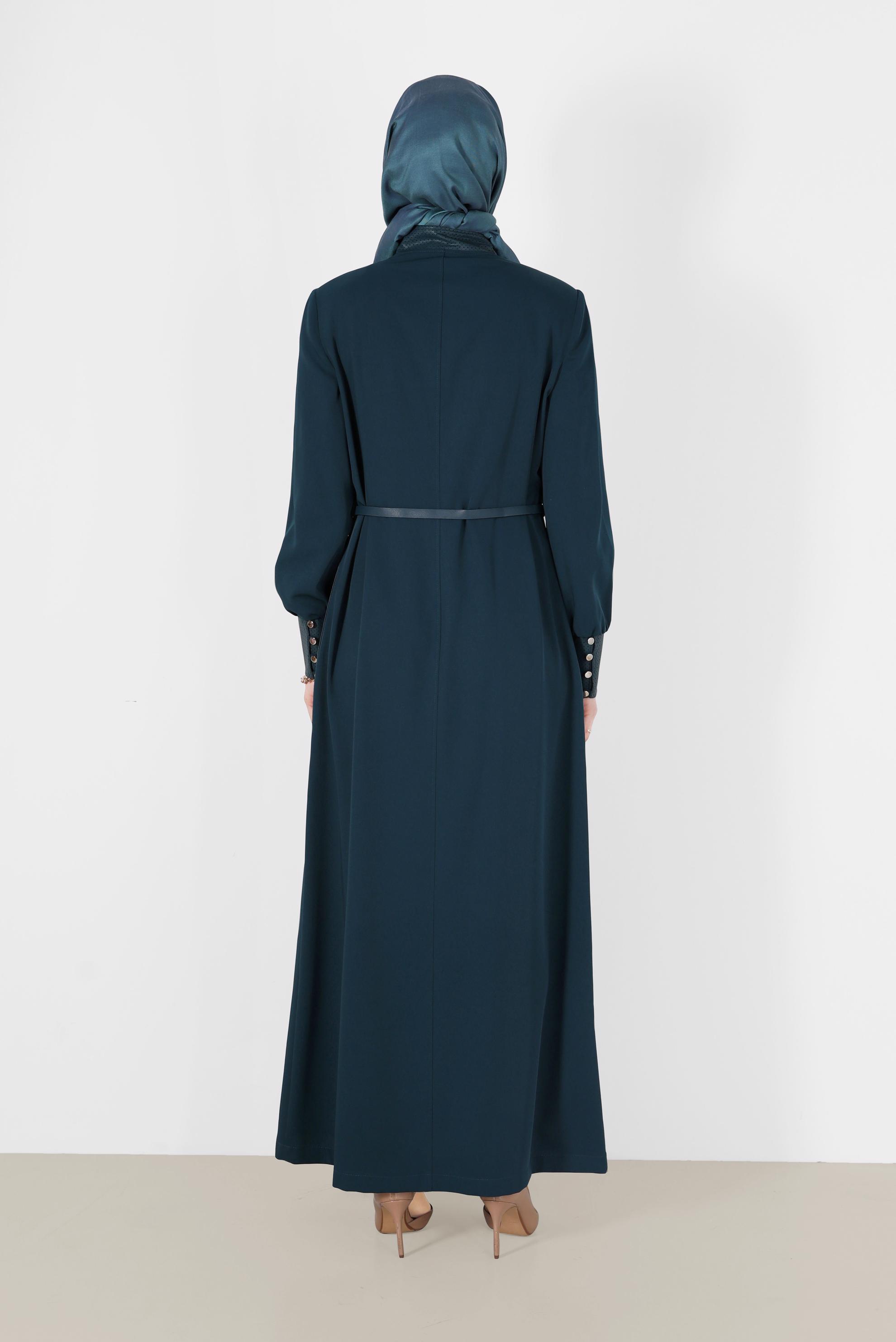 Tesettür giyim YEŞİL YAKASI BAĞLAMA DETAYLI PARDESÜ 1403 