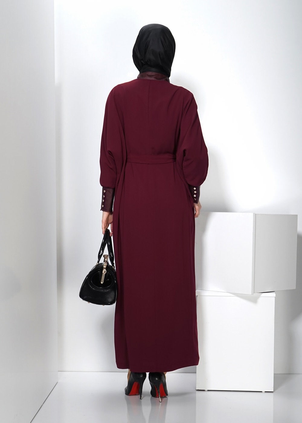 Tesettür giyim BORDO MANŞETLERİ DERİ DETAYLI HAKİM YAKA PARDESÜ 1407 