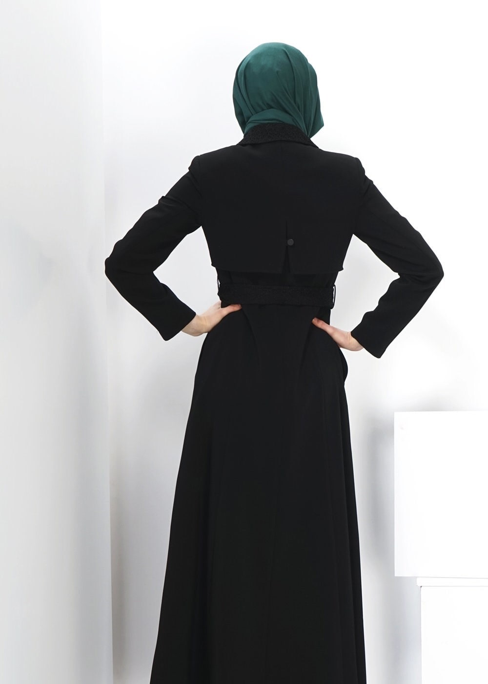 Tesettür giyim SİYAH DÜĞME DETAYLI PARDESÜ 1417 