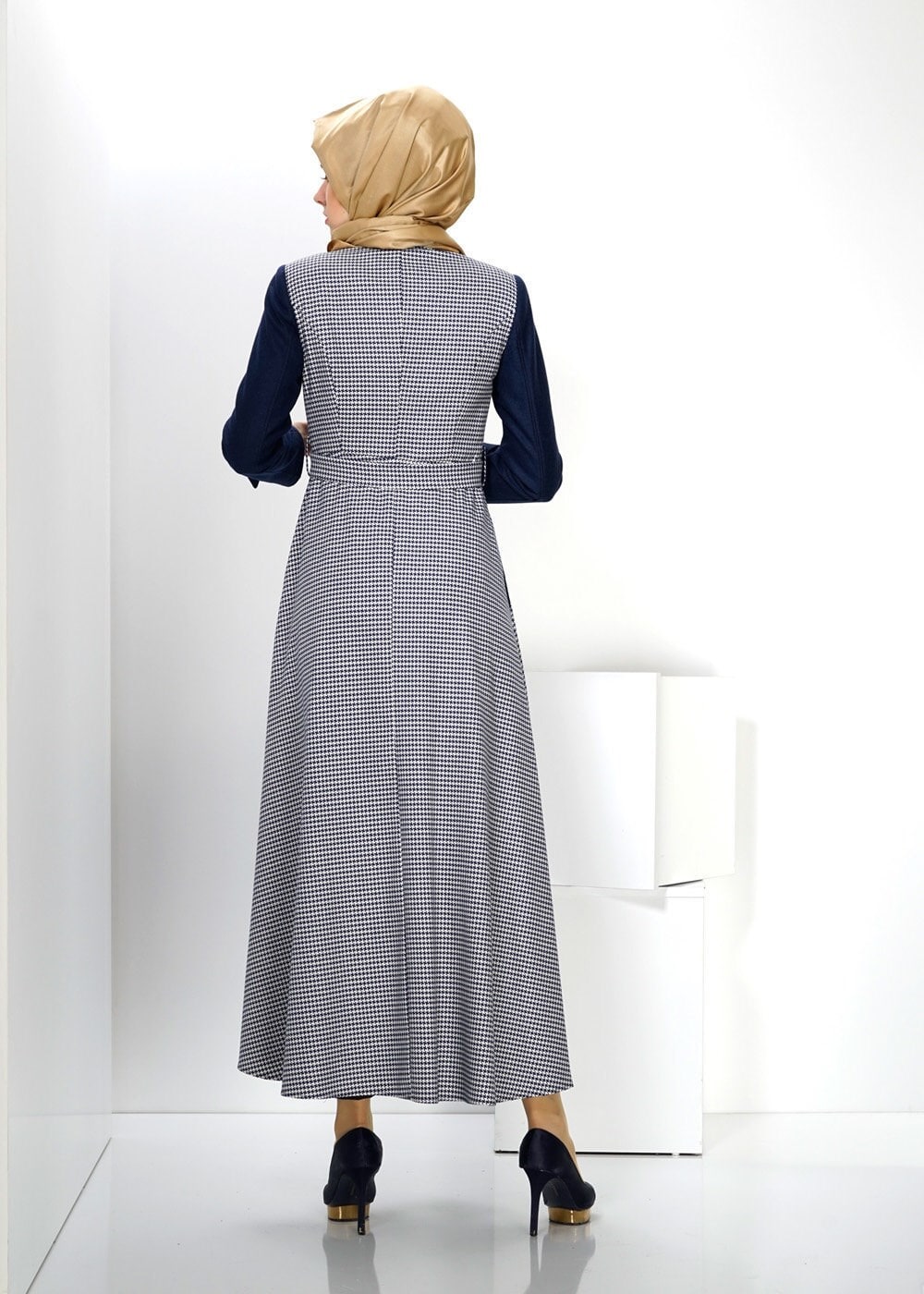 Tesettür giyim LACİVERT 1423 PARDESÜ