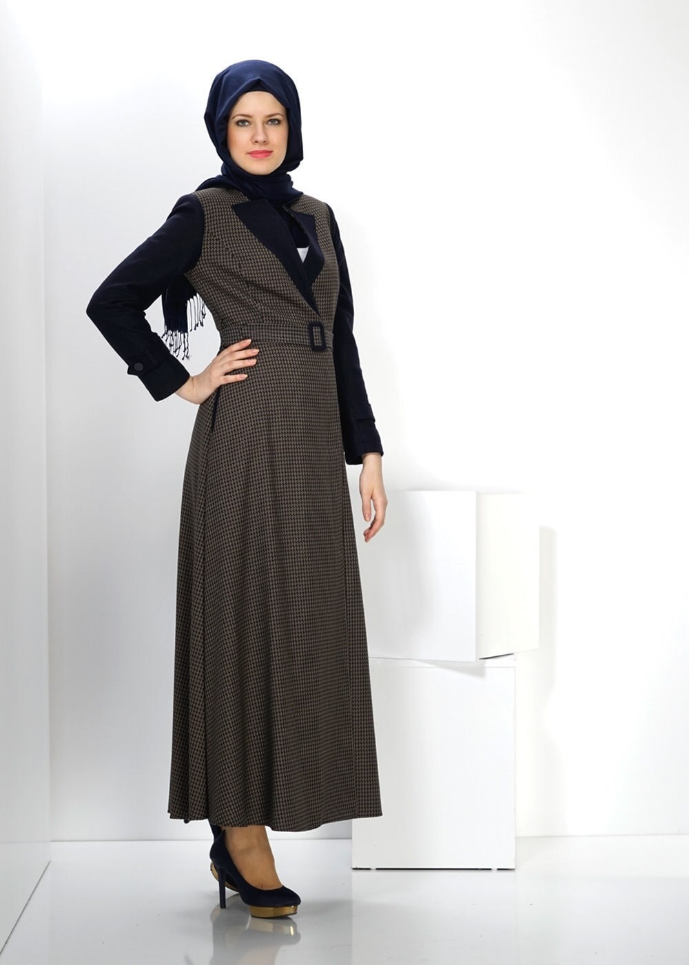 Tesettür giyim LACİVERT 1423 PARDESÜ