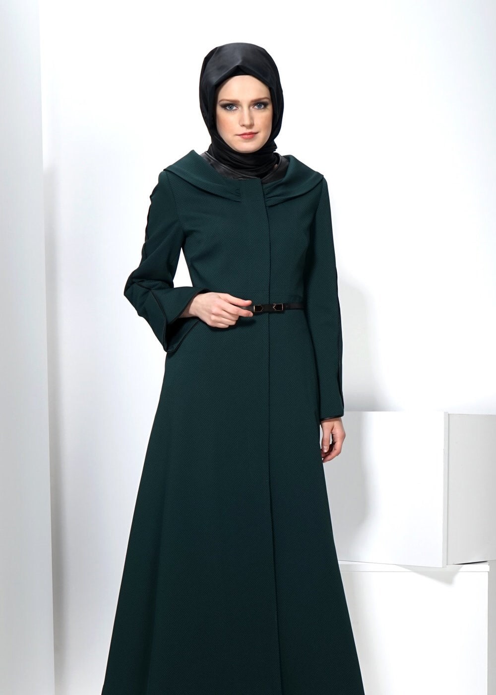 Tesettür giyim YEŞİL DÜĞMELİ PARDESÜ 1425