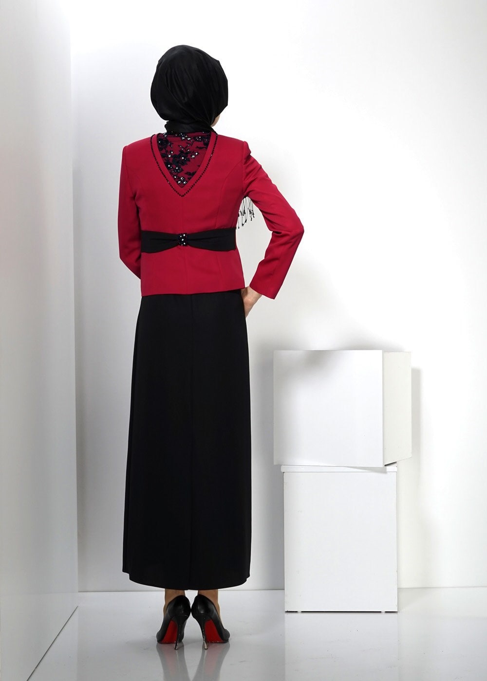Tesettür giyim KIRMIZI İŞLEMELİ ELBİSELİ TAKIM 3032