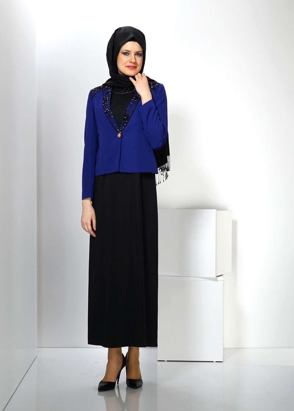 Tesettür giyim MAVİ İŞLEMELİ ELBİSELİ TAKIM 3032