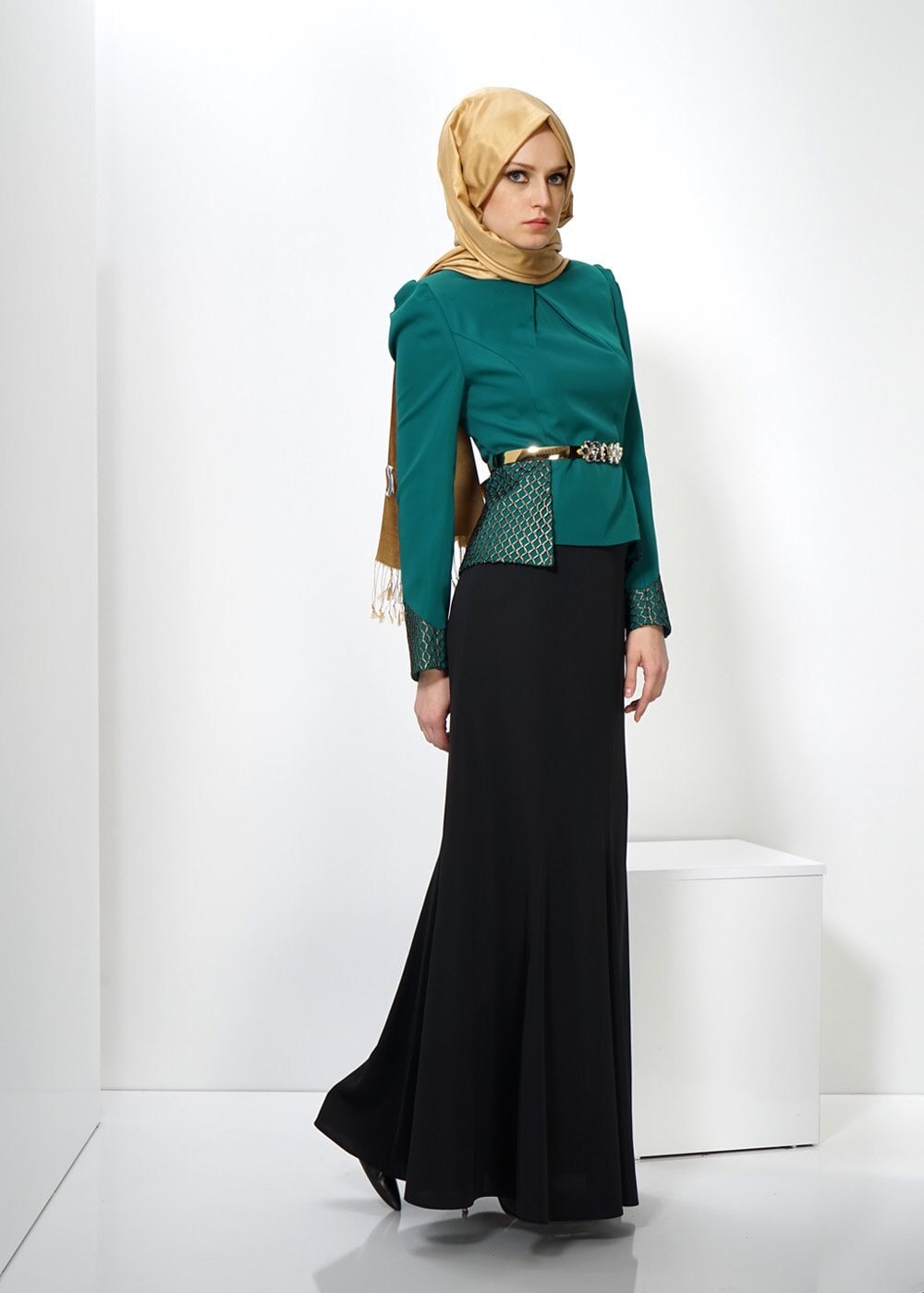 Hijab clothing GREEN EMBELLISHED SKIRT SUIT 3071E 