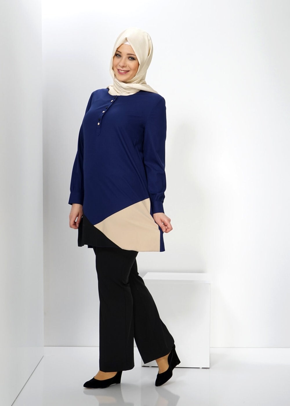 Tesettür giyim LACİVERT RENK BLOKLU TUNİK 2421 