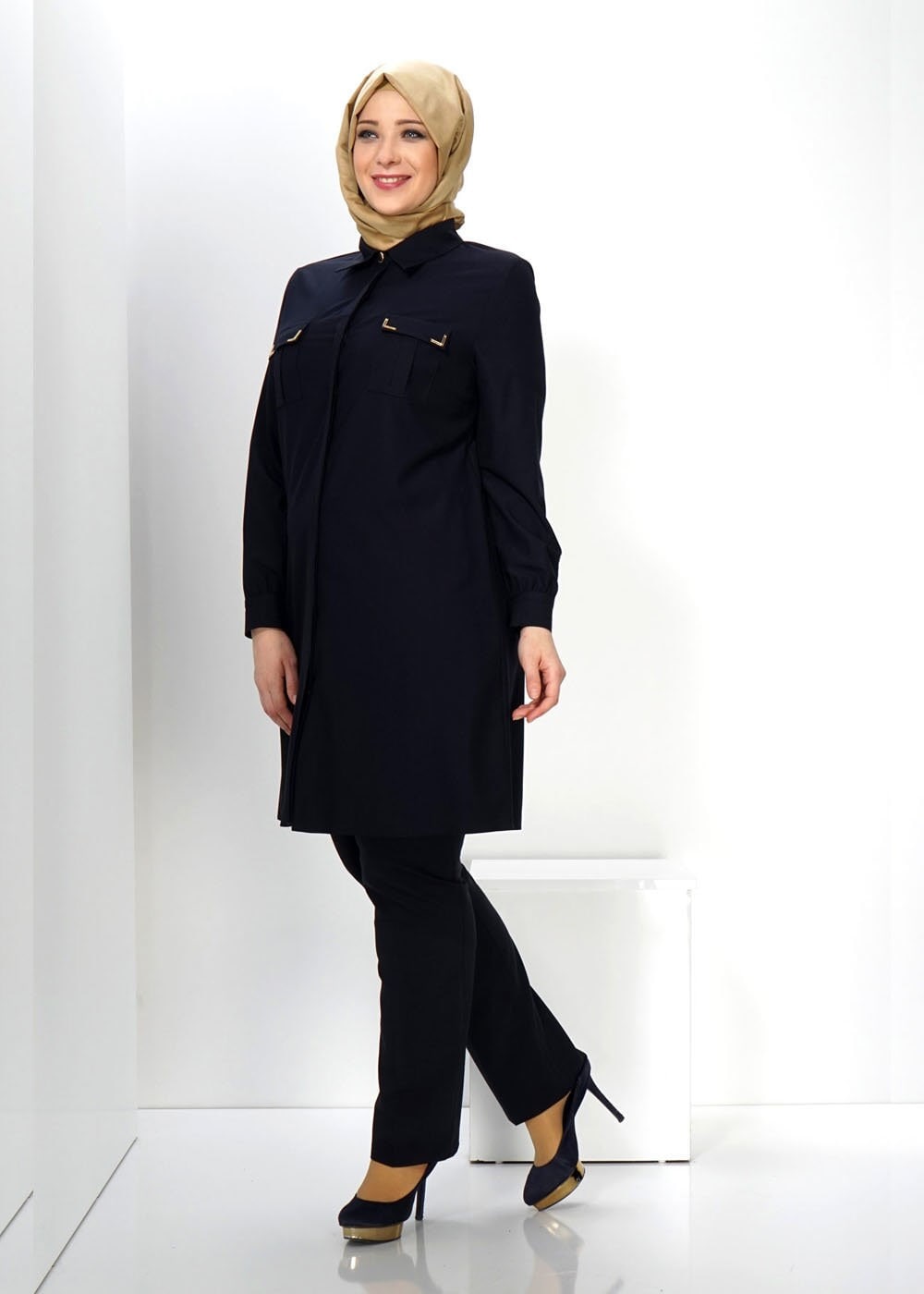 Tesettür giyim LACİVERT GÖMLEK YAKA TUNİK 2427