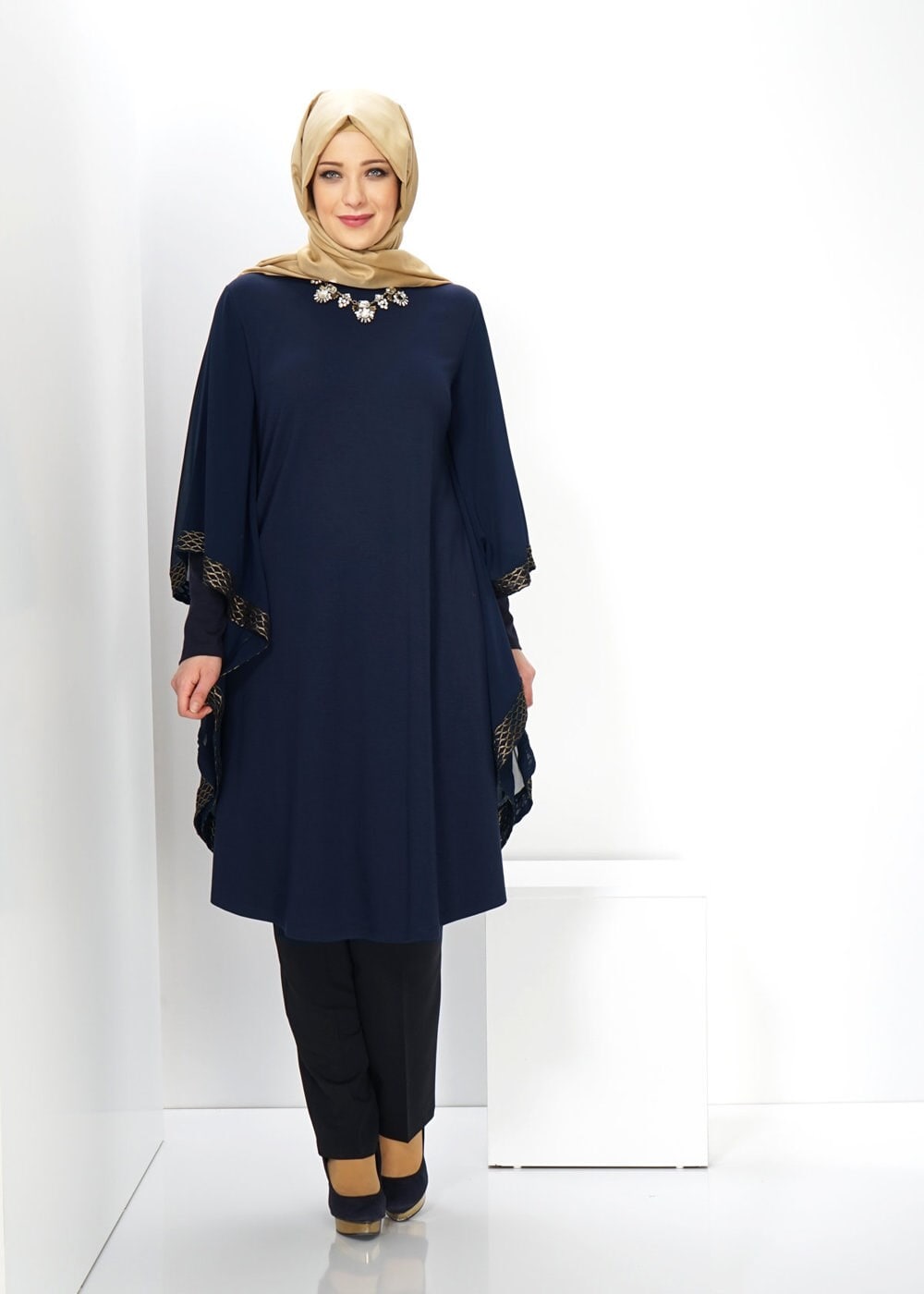 Tesettür giyim LACİVERT PANÇO TUNİK 2431 