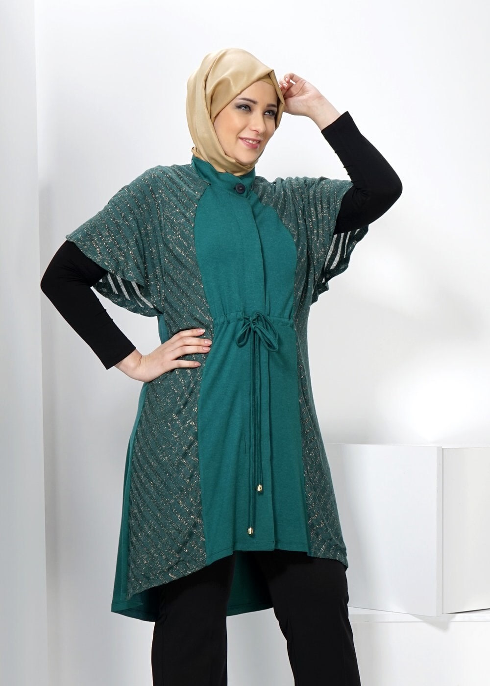 Tesettür giyim YEŞİL BELİ BÜZGÜLÜ TUNİK 2434 