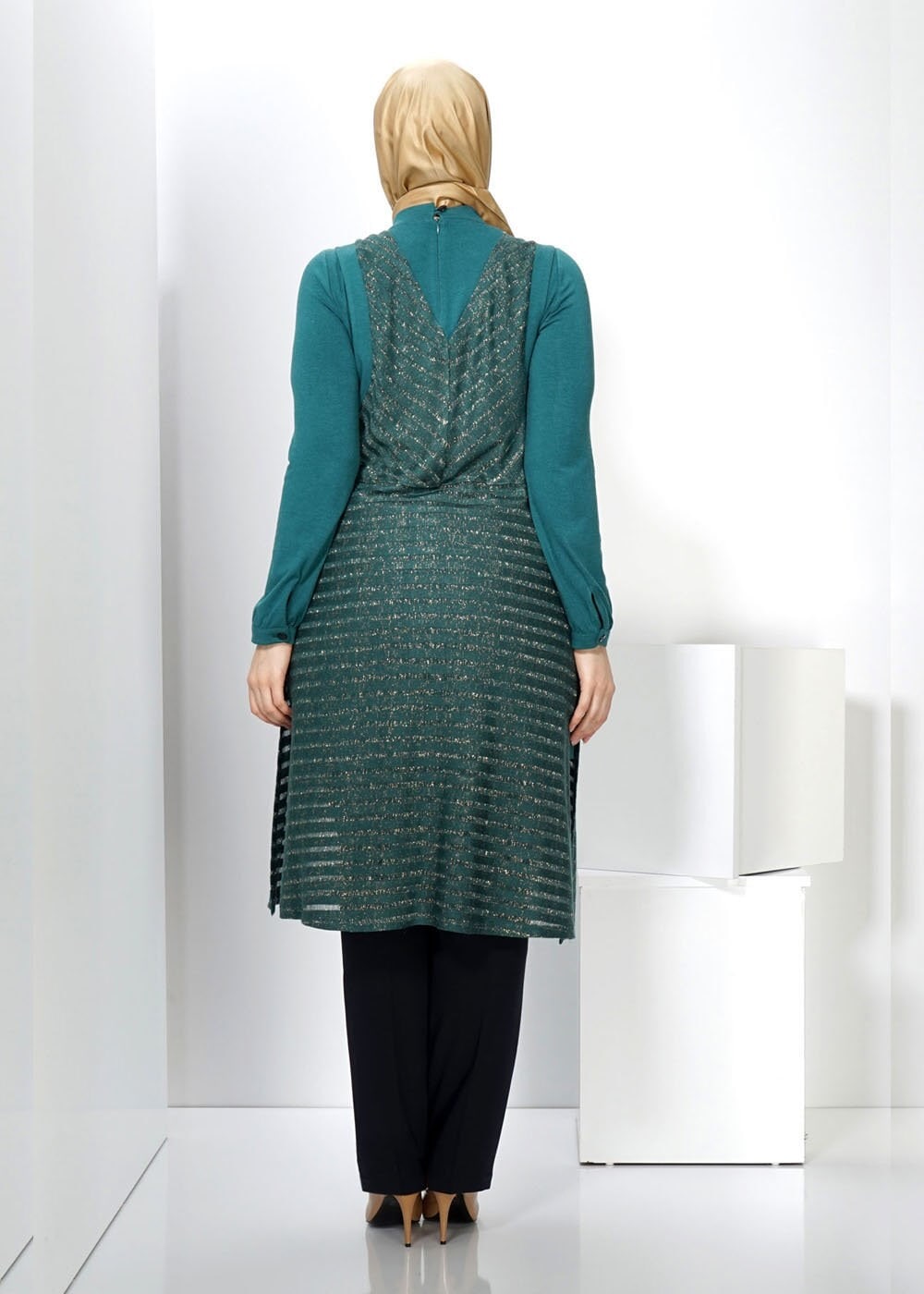 Tesettür giyim YEŞİL BAĞLAMA DETAYLI TUNİK 2438 