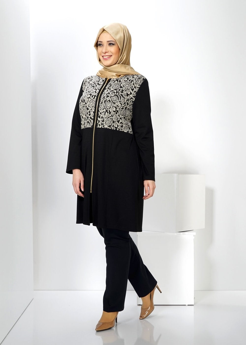 Tesettür giyim BEJ FERMUAR DETAYLI TUNİK 2444 