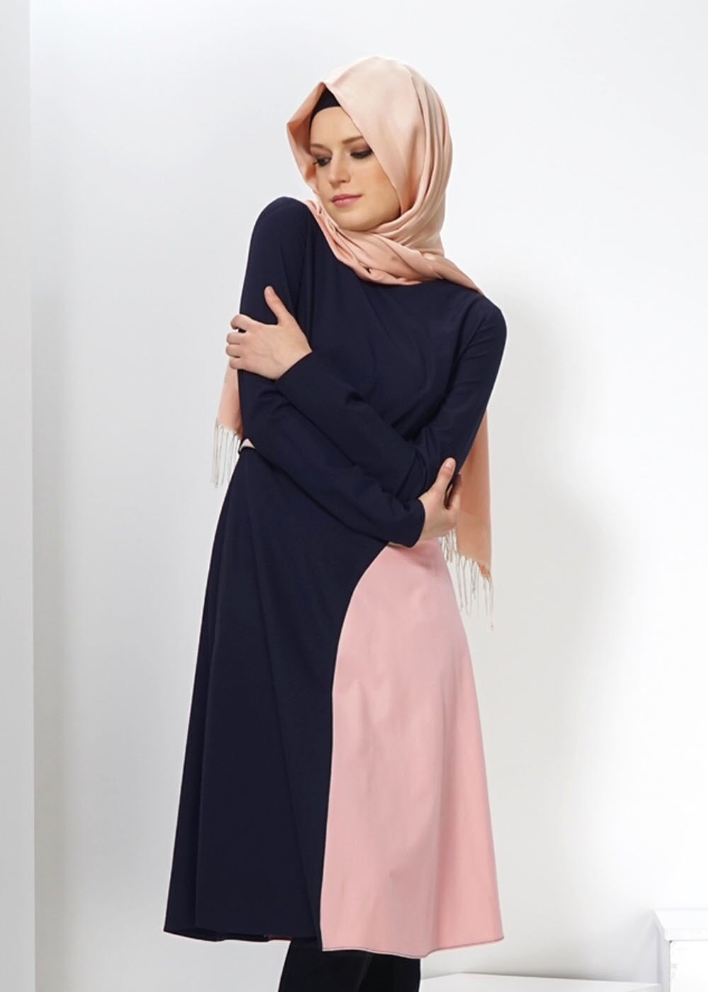 Tesettür giyim LACİVERT RENK BLOKLU TUNİK 4320