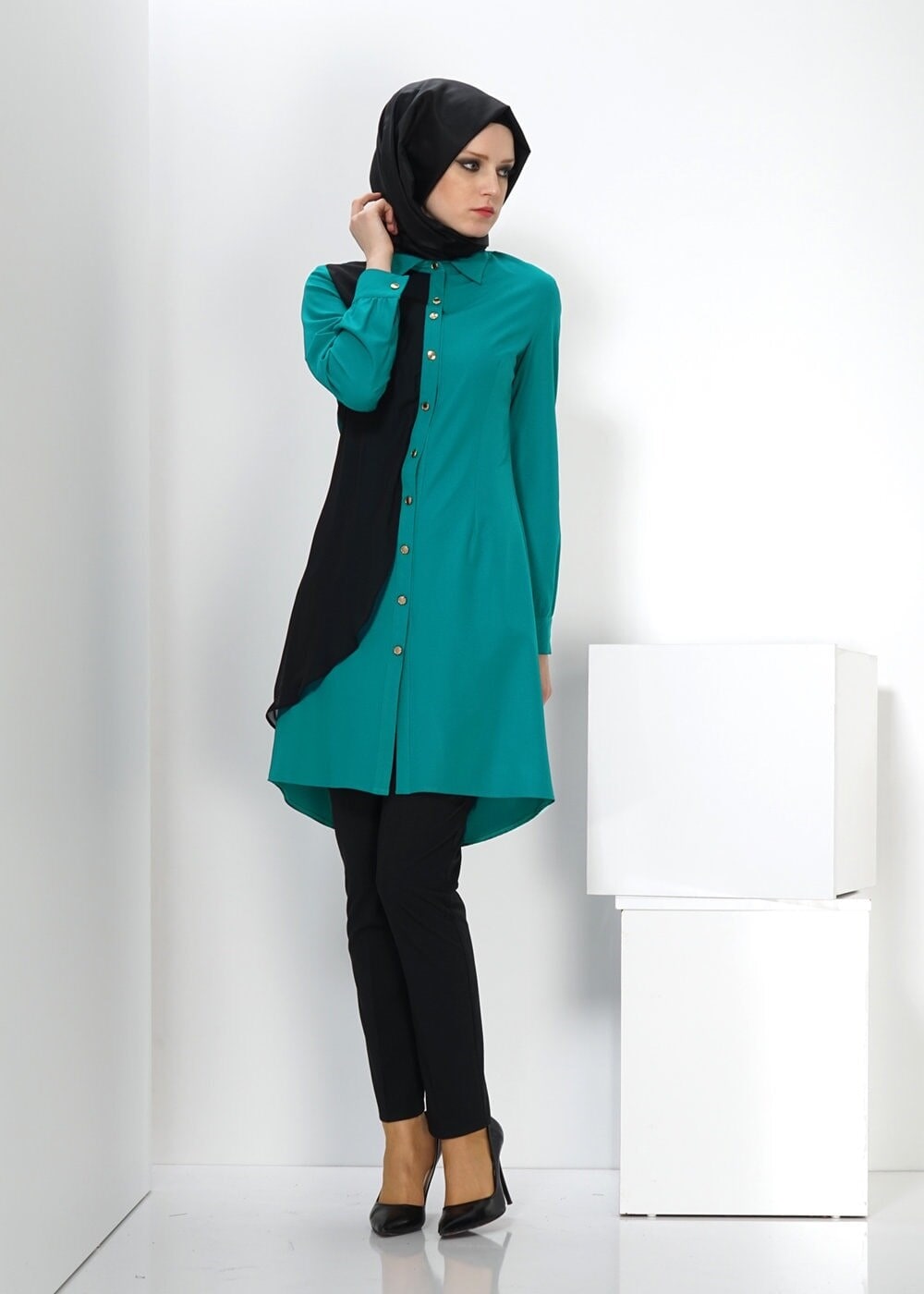 Tesettür giyim MAVİ GÖMLEK YAKA DÜĞMELİ TUNİK 4323 