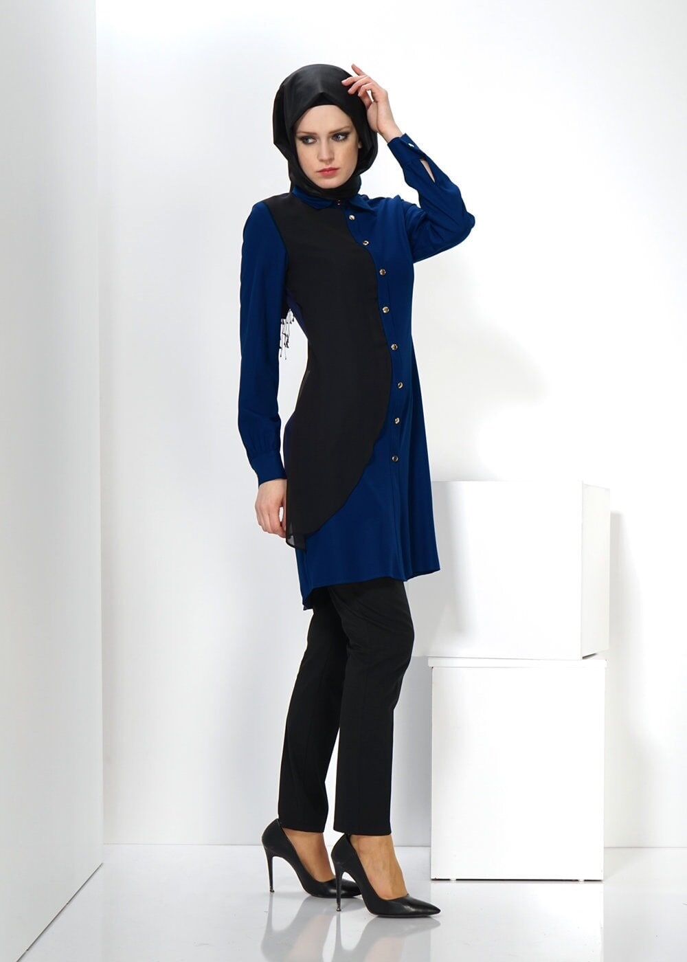 Tesettür giyim MAVİ GÖMLEK YAKA DÜĞMELİ TUNİK 4323 