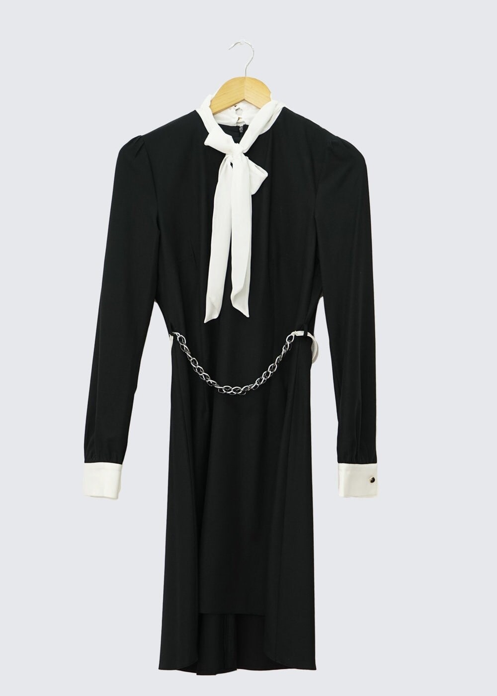 Tesettür giyim SİYAH YAKASI BAĞLAMA DETAYLI TUNİK 4324 