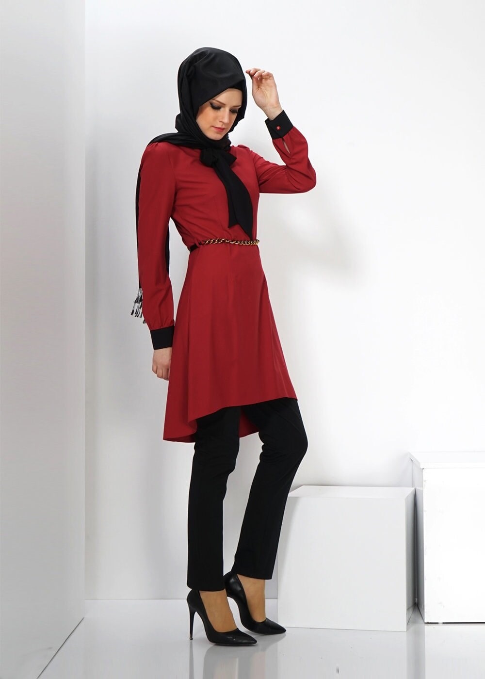Tesettür giyim BORDO YAKASI BAĞLAMA DETAYLI TUNİK 4324 