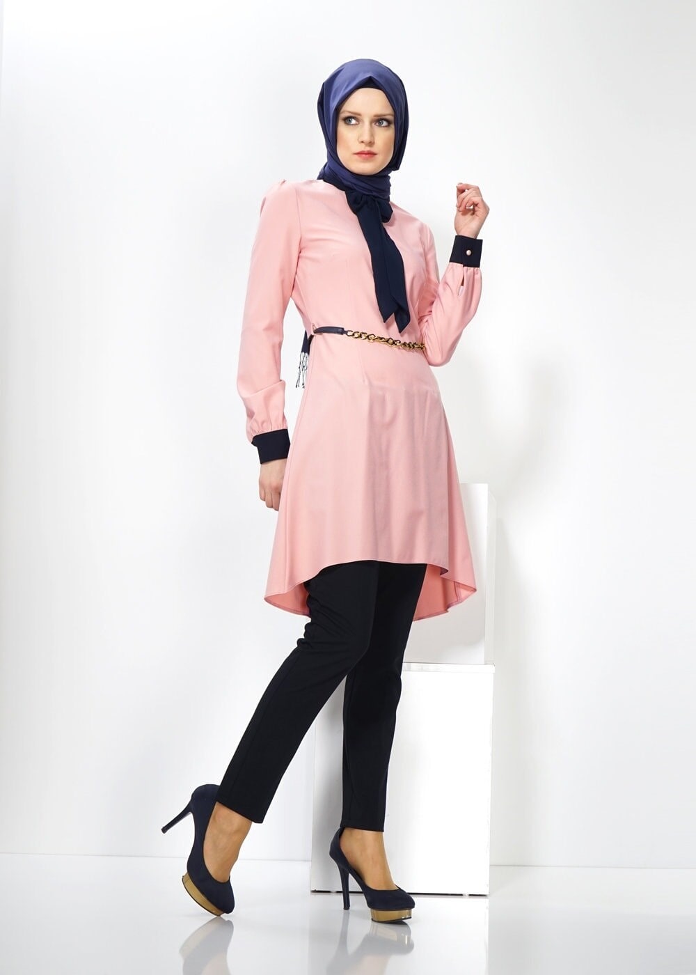 Tesettür giyim PUDRA YAKASI BAĞLAMA DETAYLI TUNİK 4324 