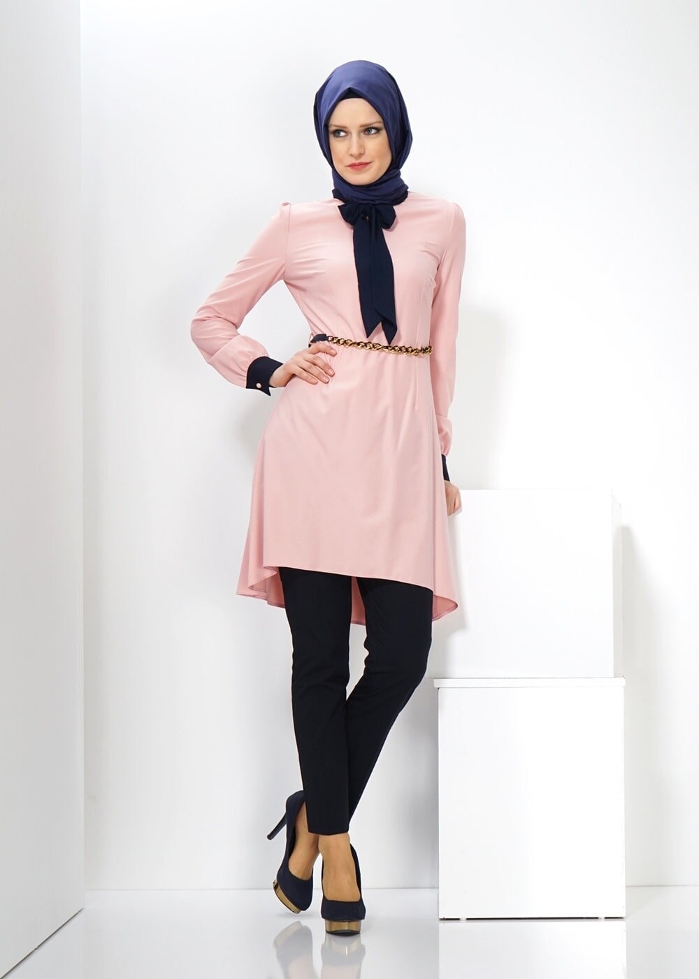 Tesettür giyim PUDRA YAKASI BAĞLAMA DETAYLI TUNİK 4324 