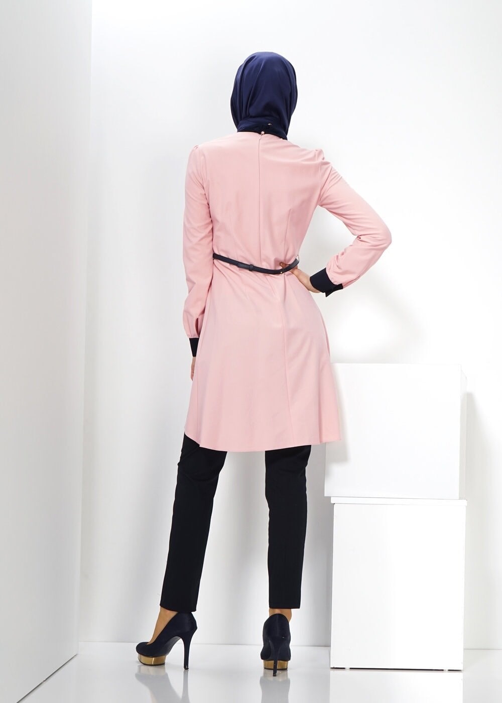 Tesettür giyim PUDRA YAKASI BAĞLAMA DETAYLI TUNİK 4324 