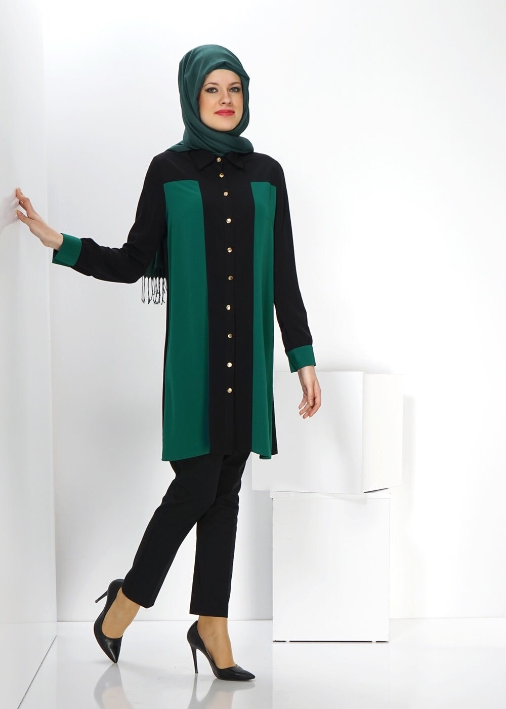 Tesettür giyim SİYAH GÖMLEK YAKA TUNİK 4345