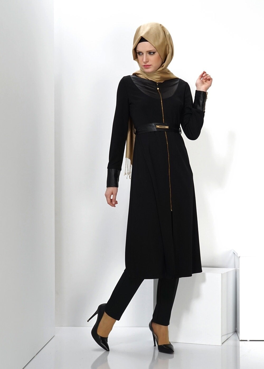 Tesettür giyim SİYAH FERMUAR DETAYLI TUNİK 4384 