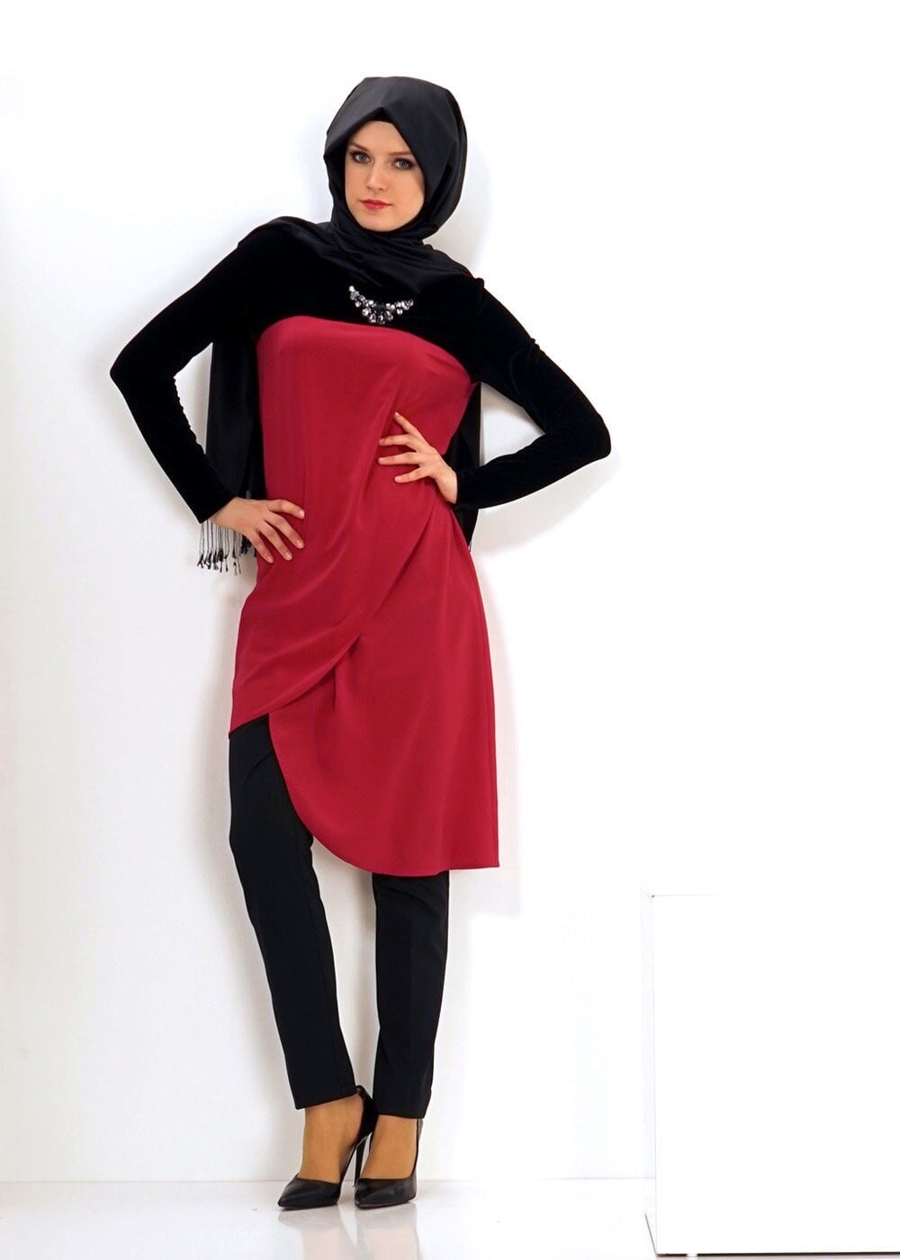 Tesettür giyim BORDO ASİMETRİK KESİM TUNİK 4391