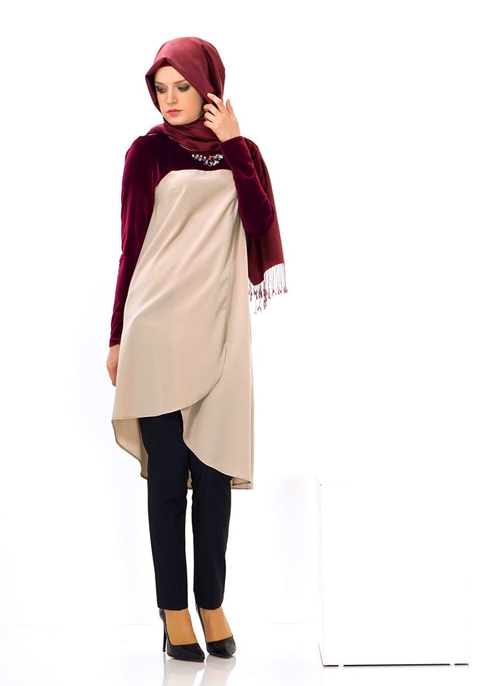 Tesettür giyim BEJ ASİMETRİK KESİM TUNİK 4391
