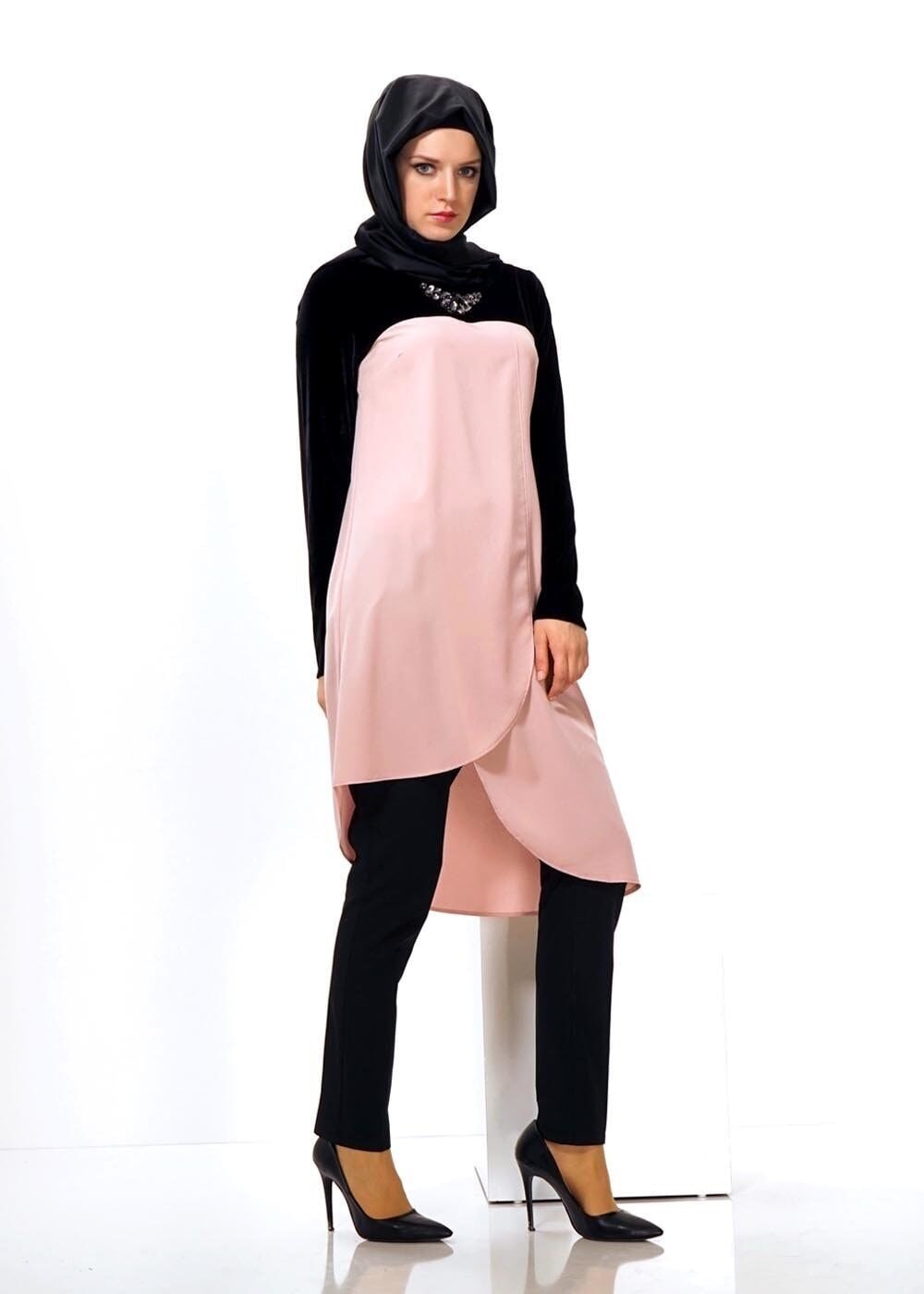 Tesettür giyim PEMBE ASİMETRİK KESİM TUNİK 4391