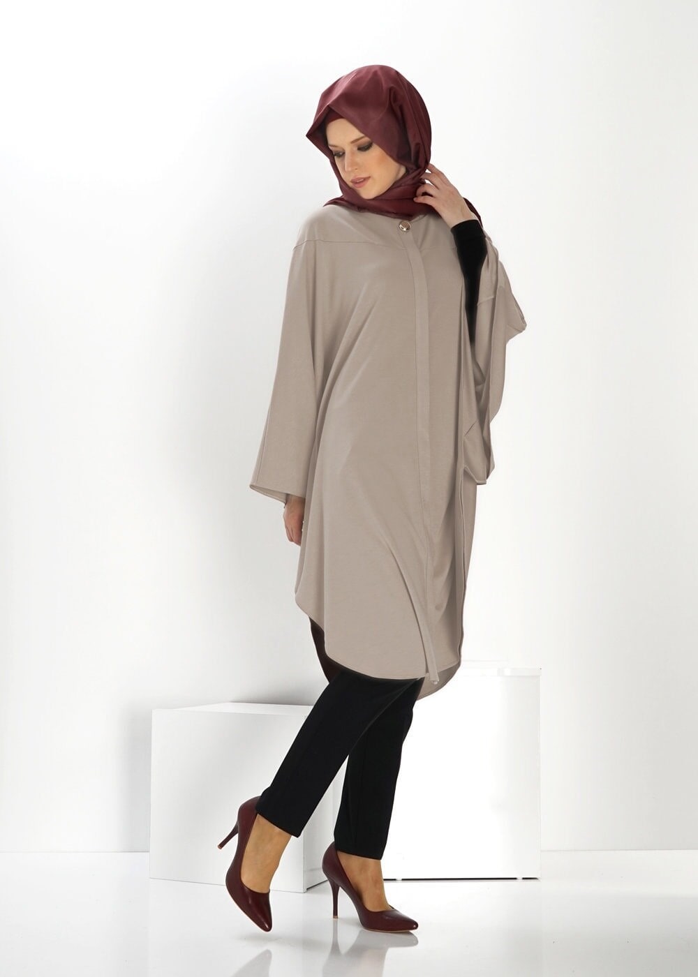 Tesettür giyim BEJ PANÇO TUNİK 4437