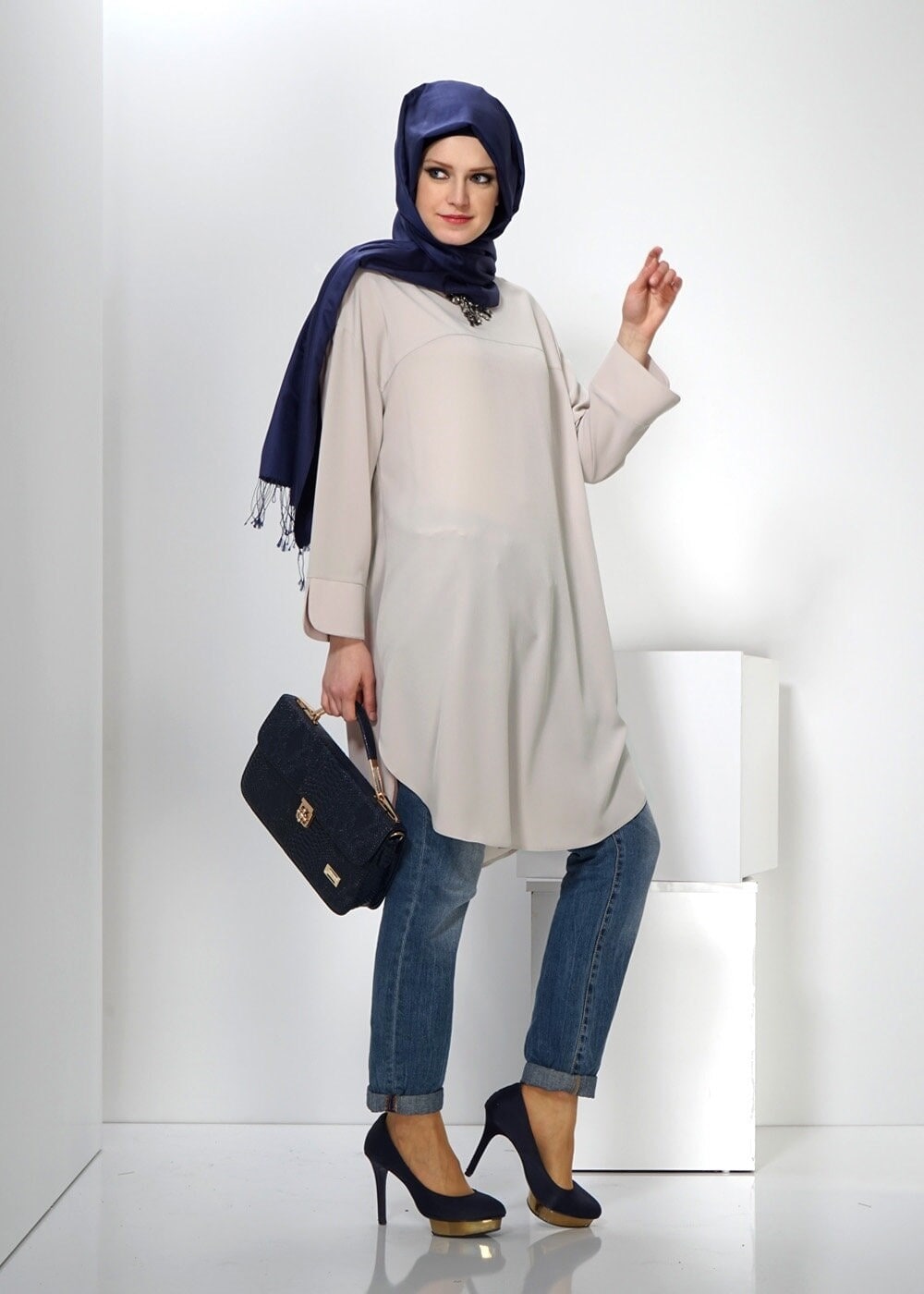 Tesettür giyim BEJ ASİMETRİK KESİM TUNİK 4440