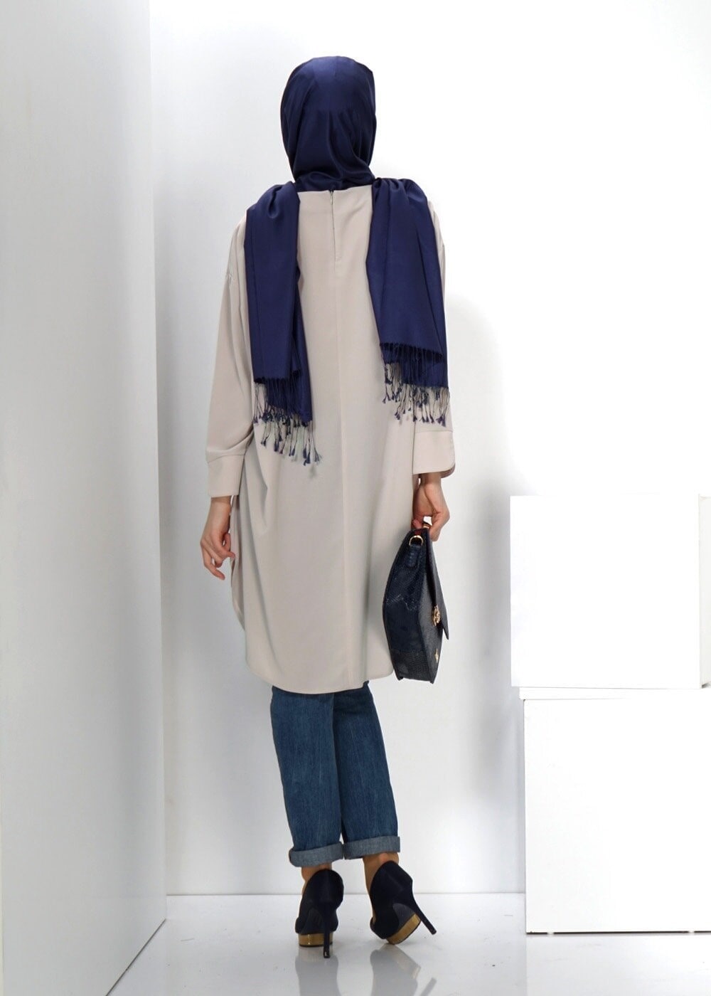 Tesettür giyim BEJ ASİMETRİK KESİM TUNİK 4440