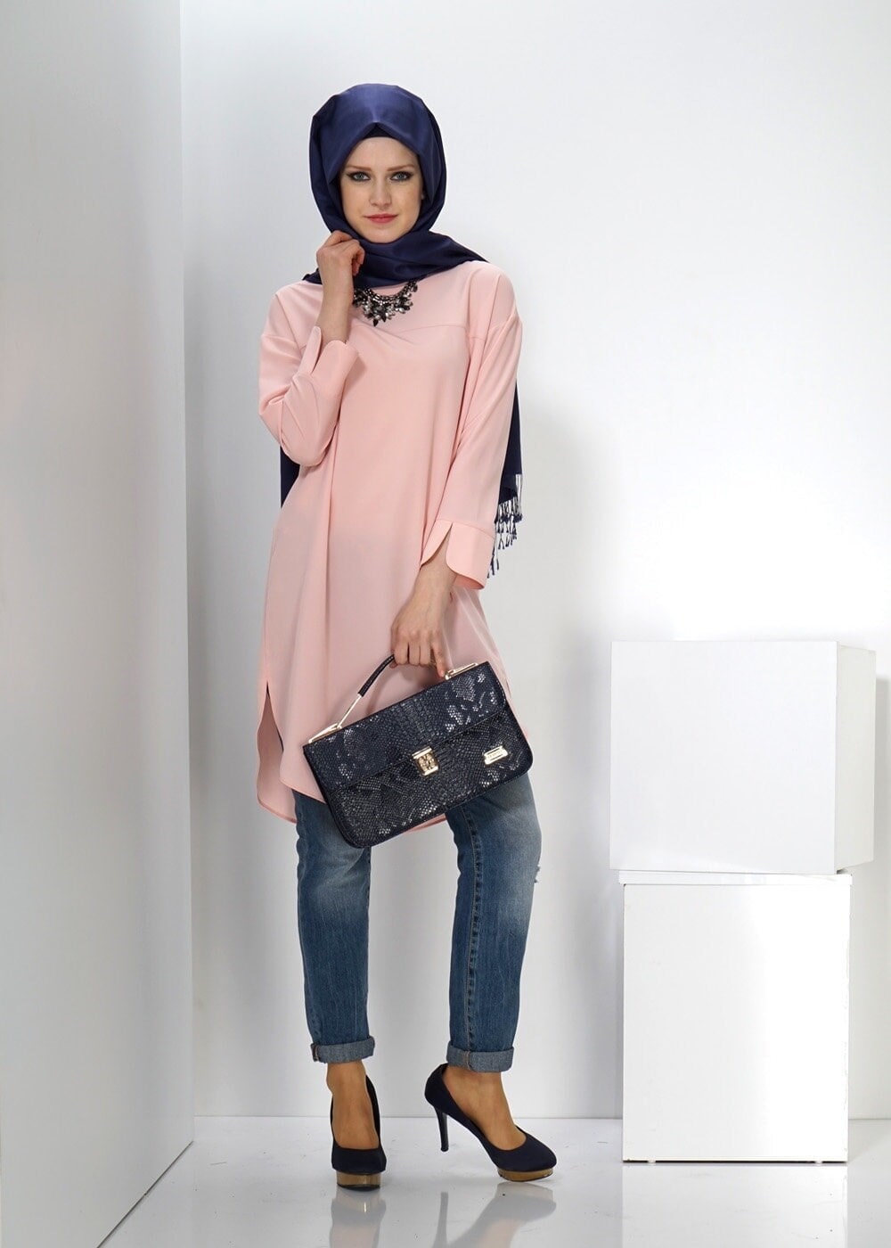 Tesettür giyim PEMBE ASİMETRİK KESİM TUNİK 4440