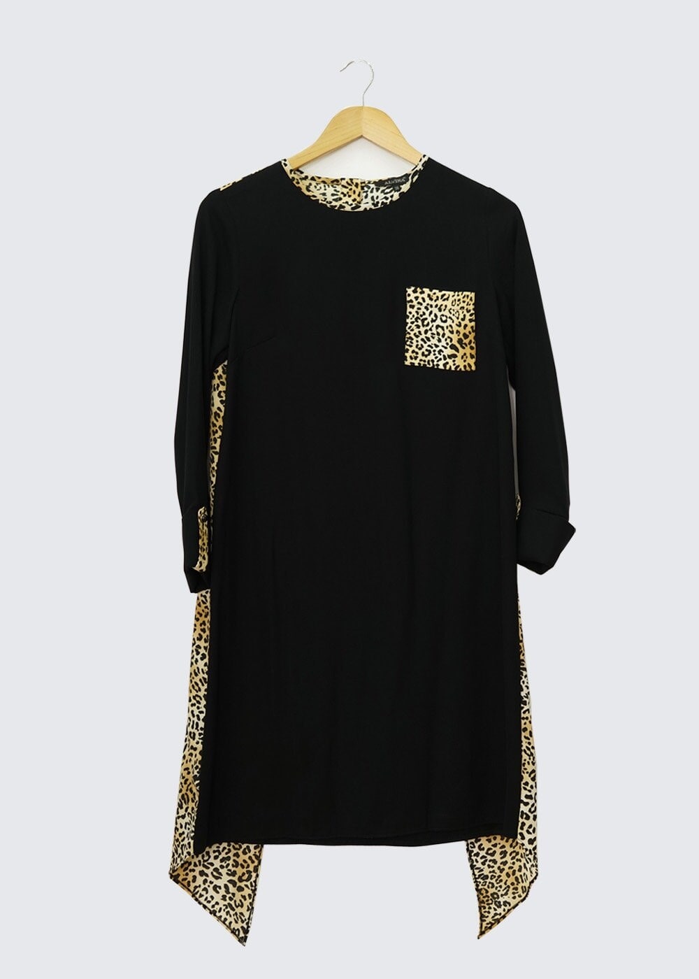 Tesettür giyim SİYAH  LEOPAR DESENLİ TUNİK 4448