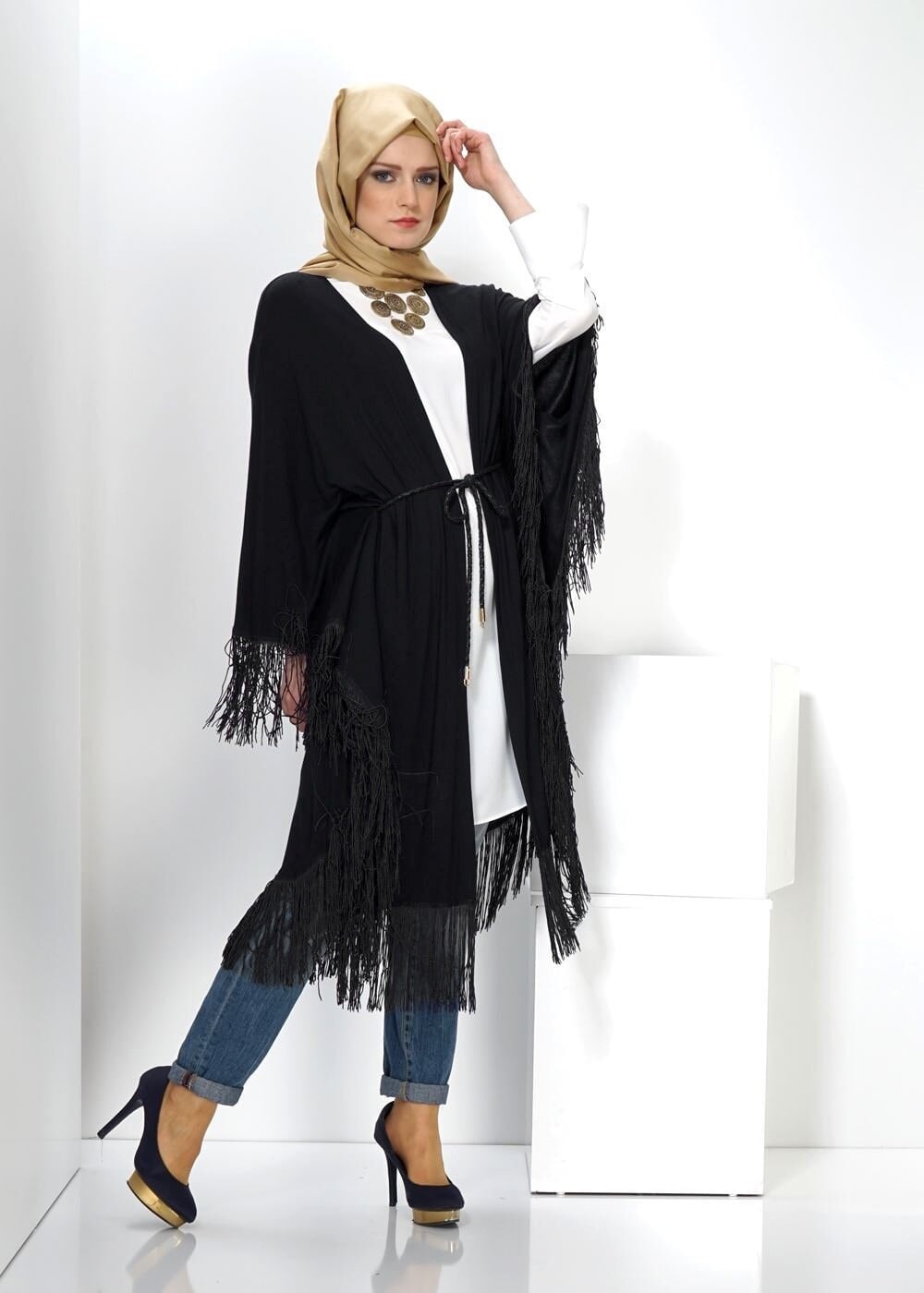 Tesettür giyim SİYAH SAÇAKLI TUNİK 4452