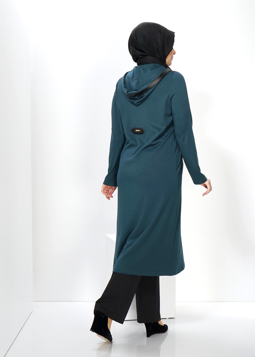 Tesettür giyim YEŞİL KAPÜŞONLU FERMUARLI TUNİK 4455 