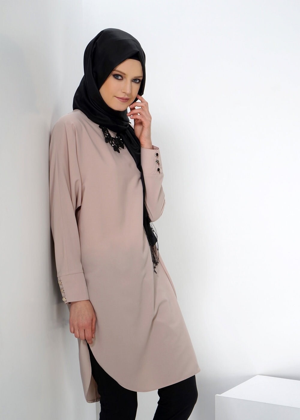 Tesettür giyim BEJ ASİMETRİK KESİM TUNİK 4464