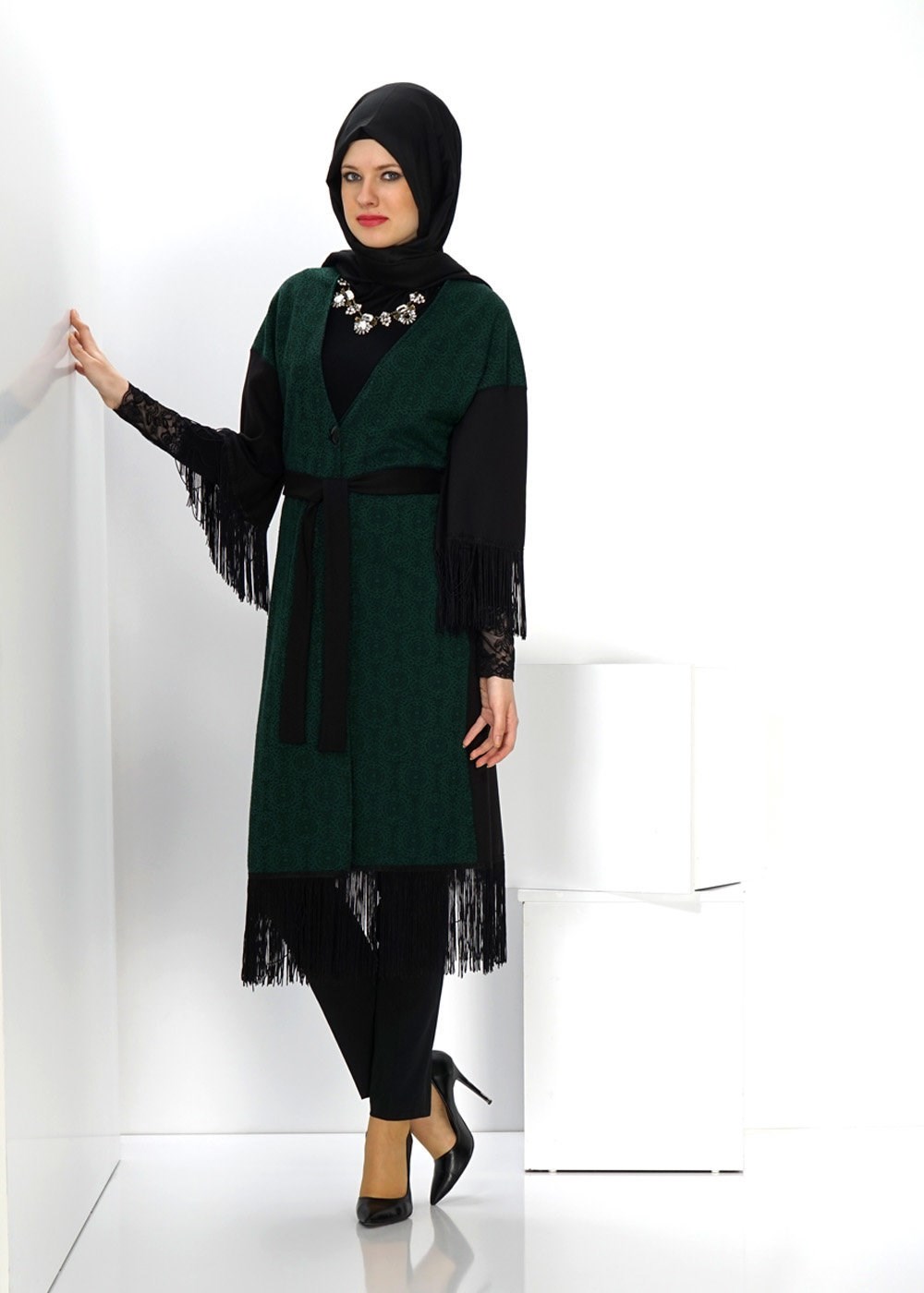 Tesettür giyim YEŞİL PÜSKÜL DETAYLI TUNİK 4492