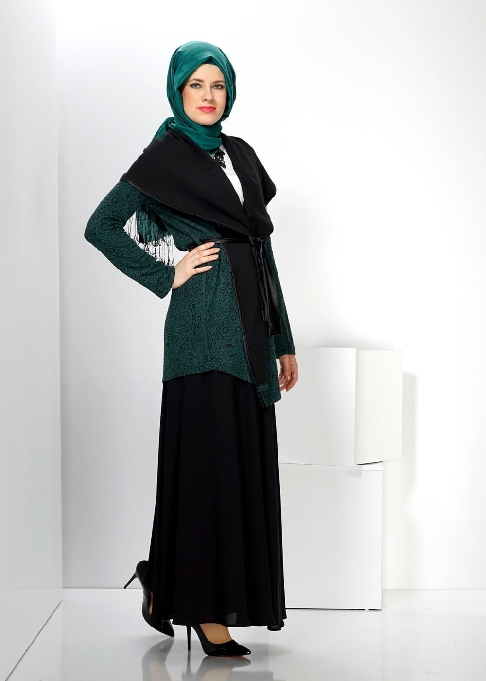 Tesettür giyim YEŞİL DESENLİ TUNİK 4523