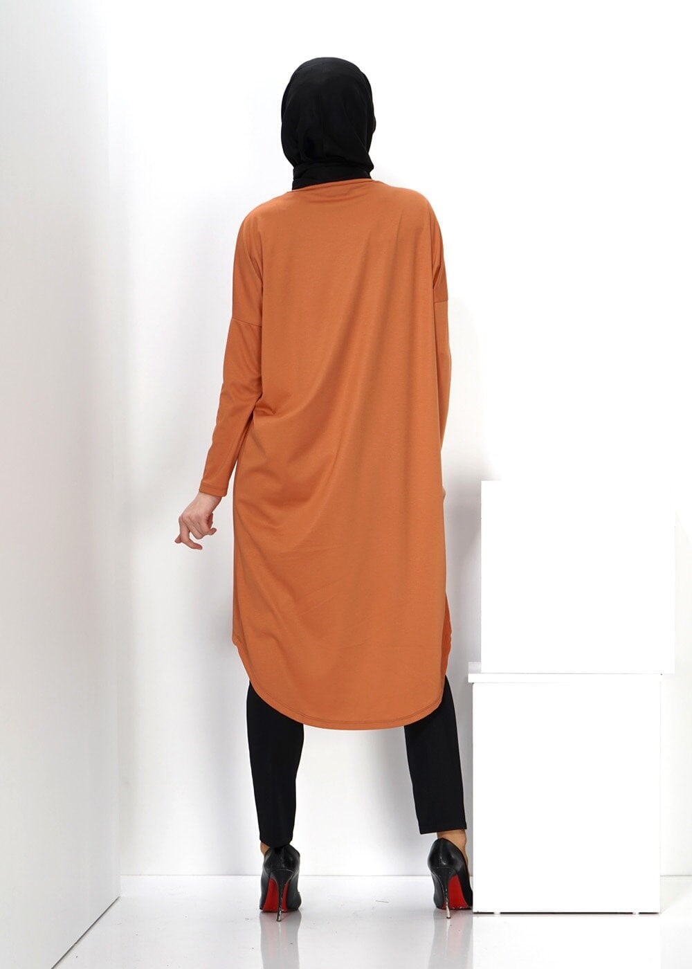 Tesettür giyim KAHVE DESENLİ ASİMETRİK KESİM TUNİK 4529