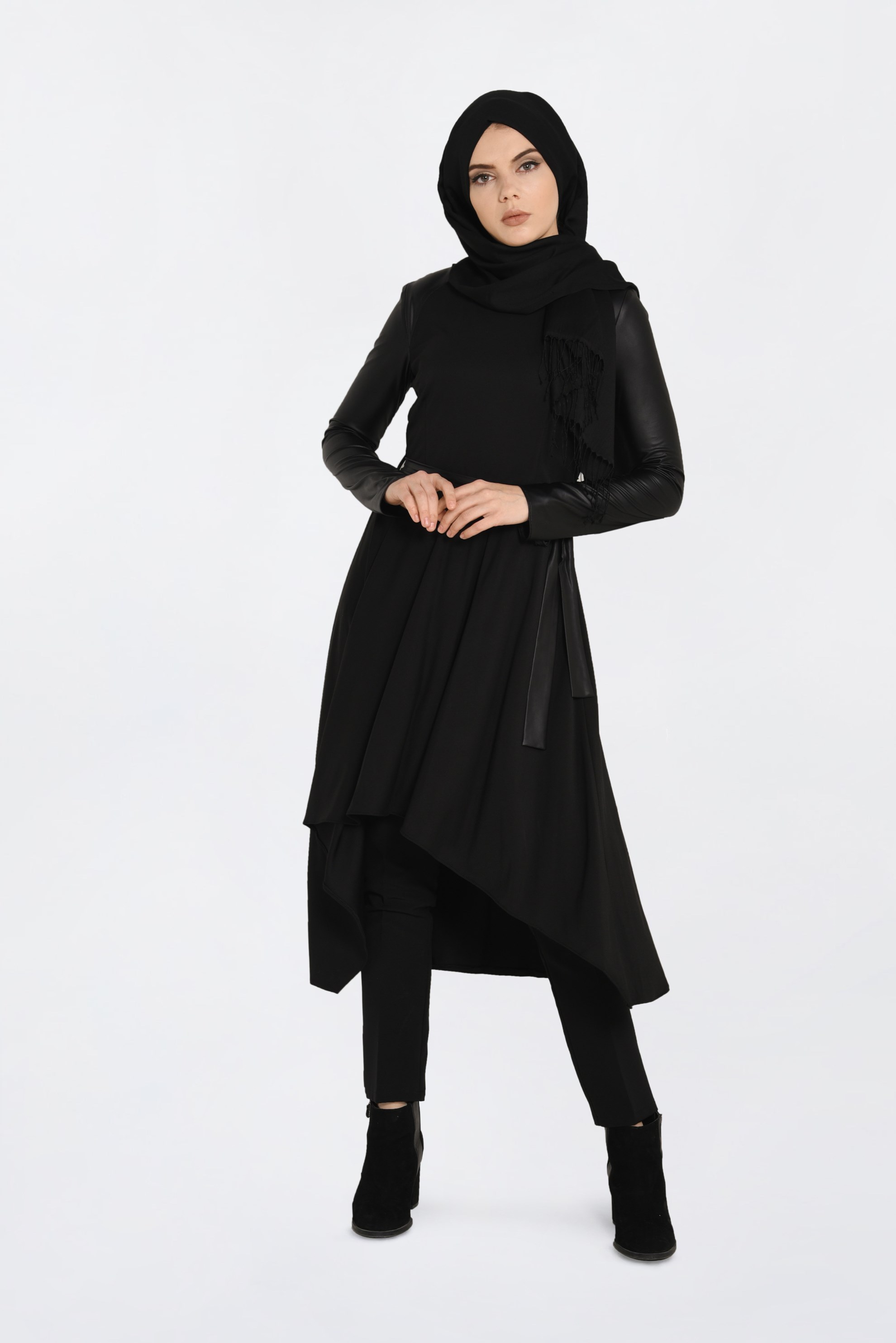 Tesettür giyim SİYAH DERİ DETAYLI TUNİK 4533