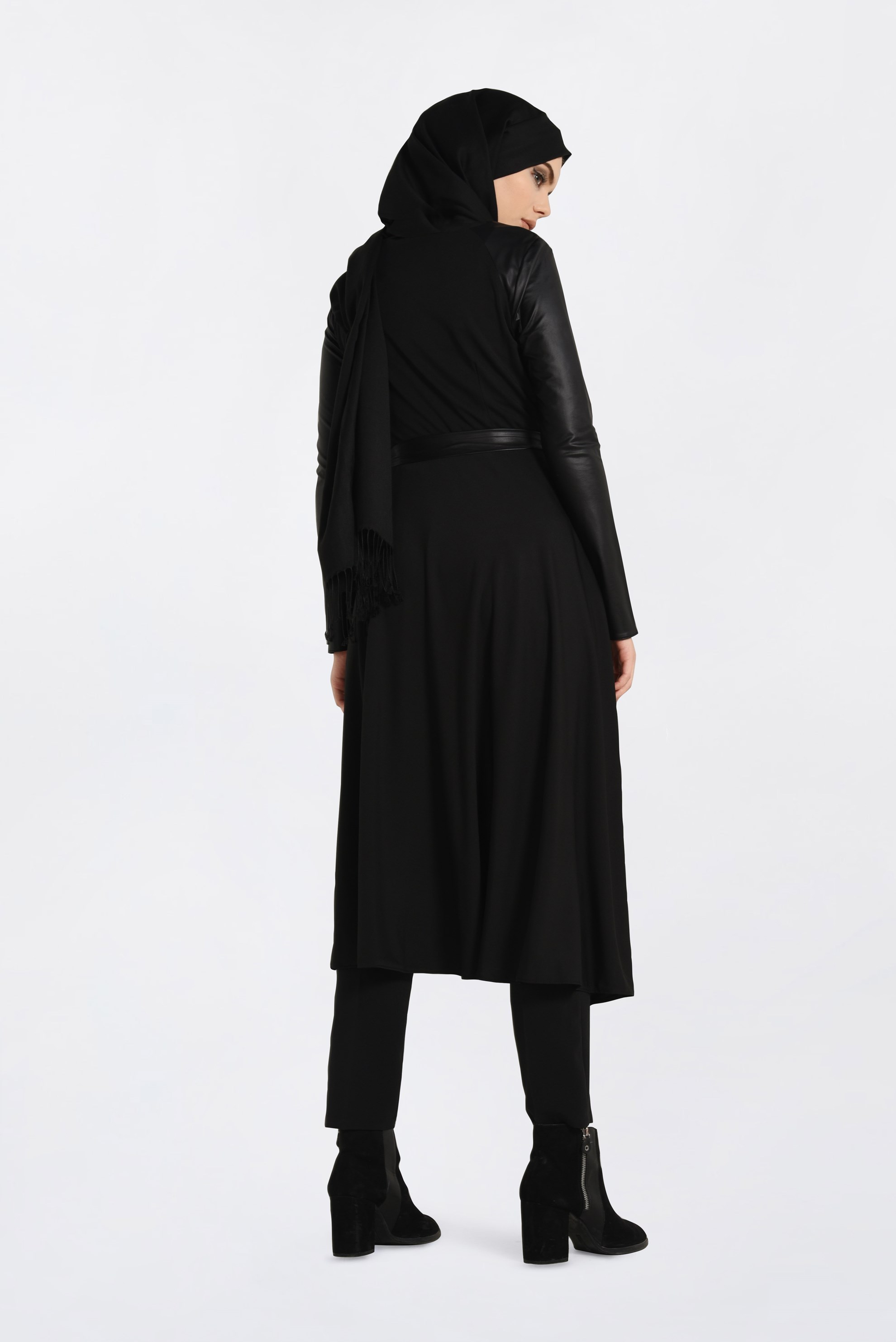 Tesettür giyim SİYAH DERİ DETAYLI TUNİK 4533