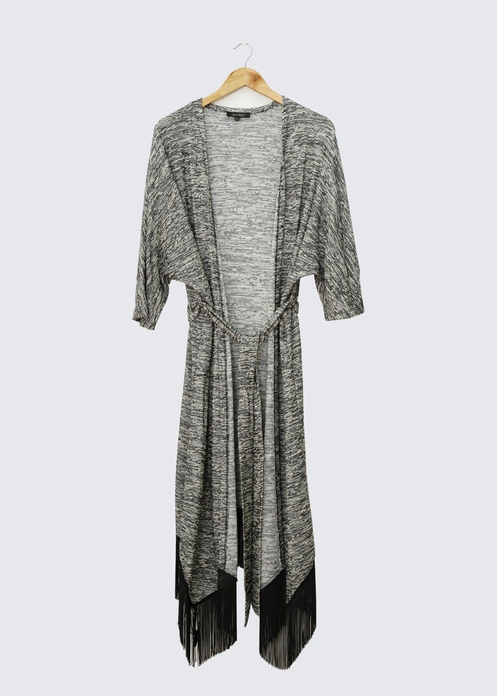 Tesettür giyim SİYAH PÜSKÜL DETAYLI TUNİK 4543