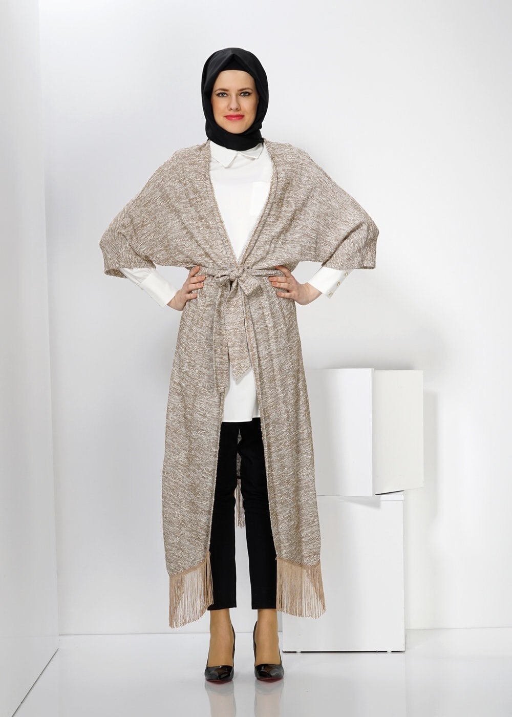 Tesettür giyim BEJ PÜSKÜL DETAYLI TUNİK 4543